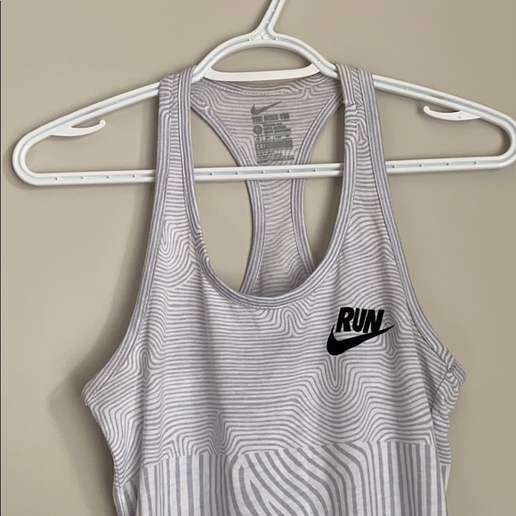 Nike Run Tank Top - Picture 3 of 3